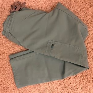 FIG Yola skinny scrubs